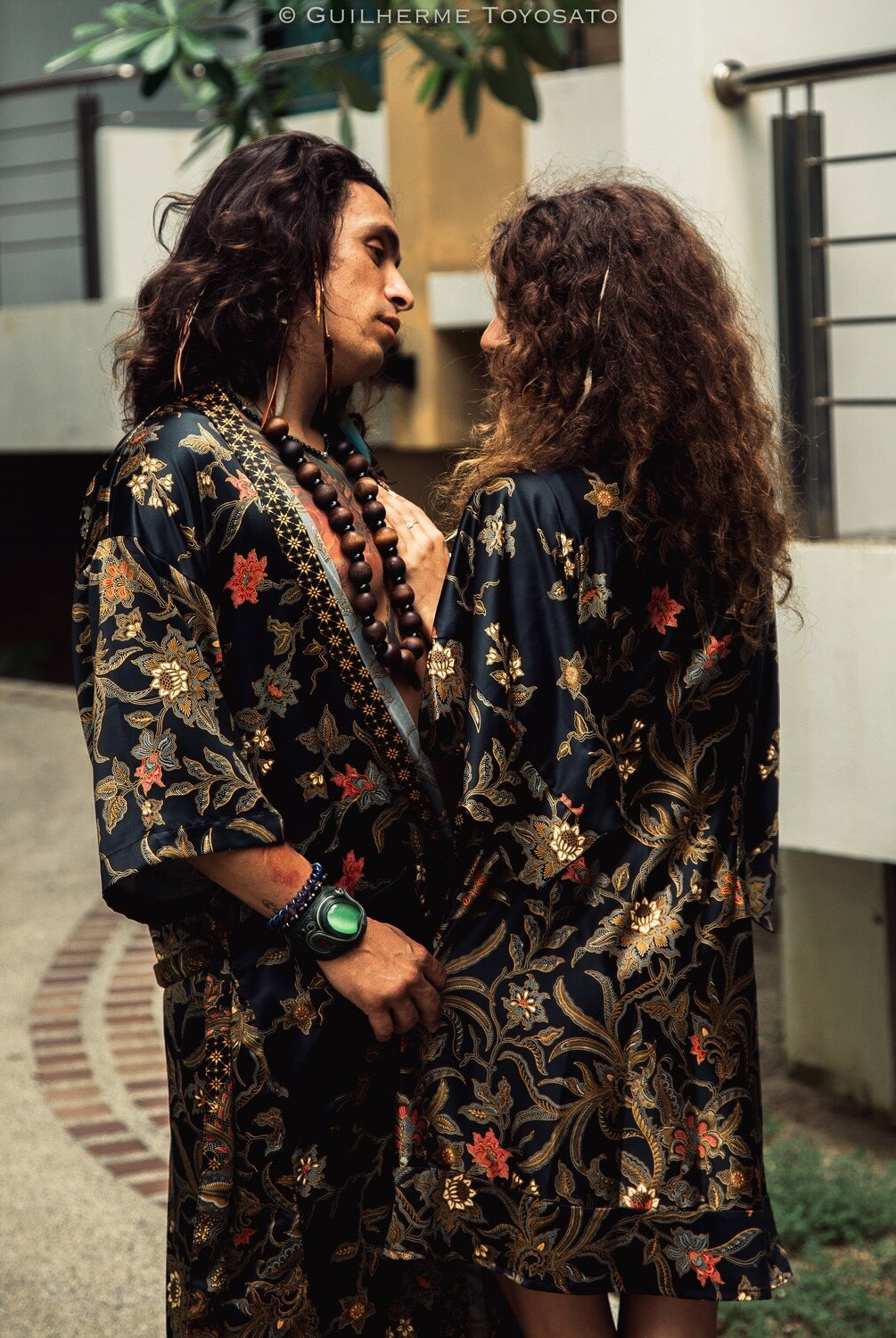 Couple's Silk Kimono Set His and Hers Black&Gold – Eva Moon
