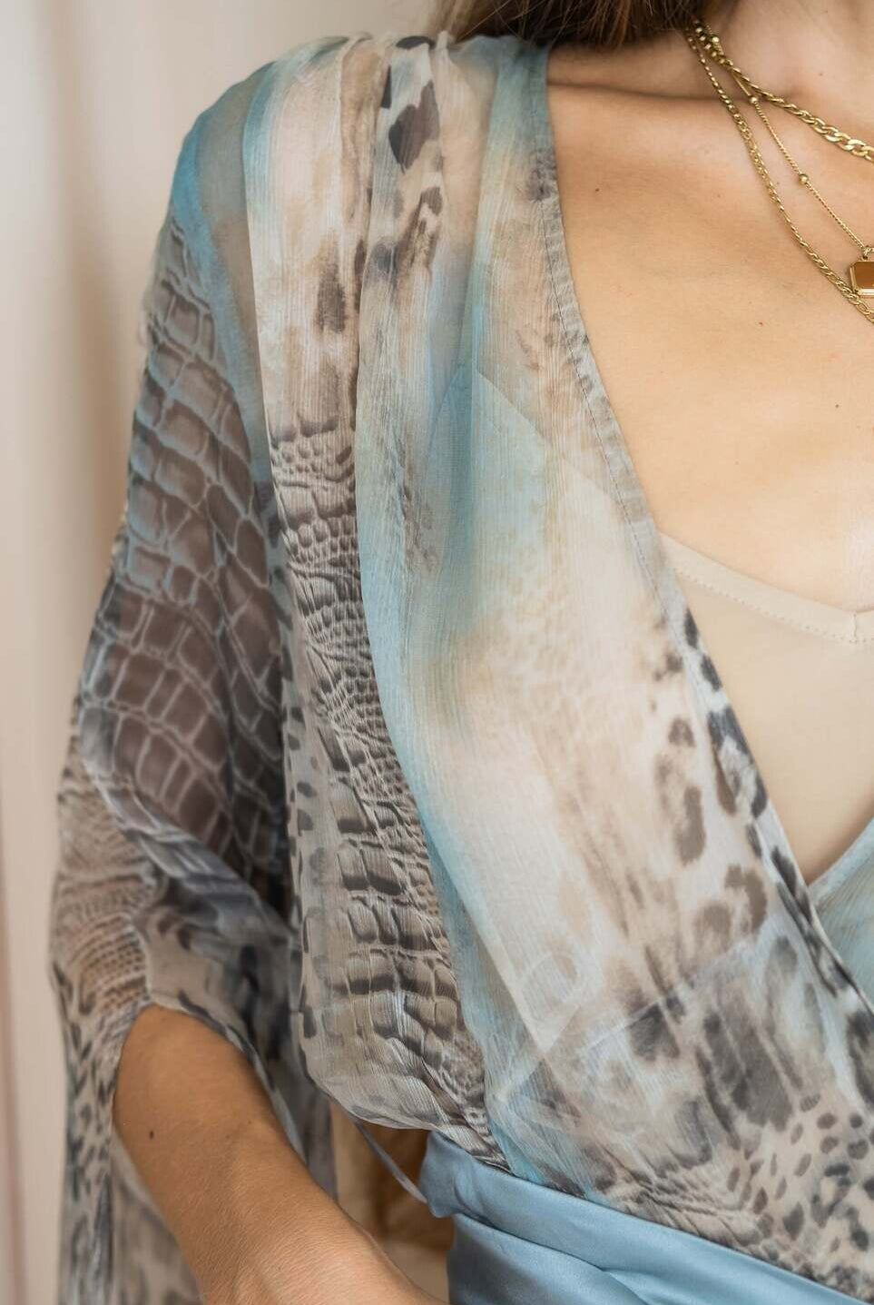 Eva Silk Kimono Leopard Sea Blue – Eva Moon