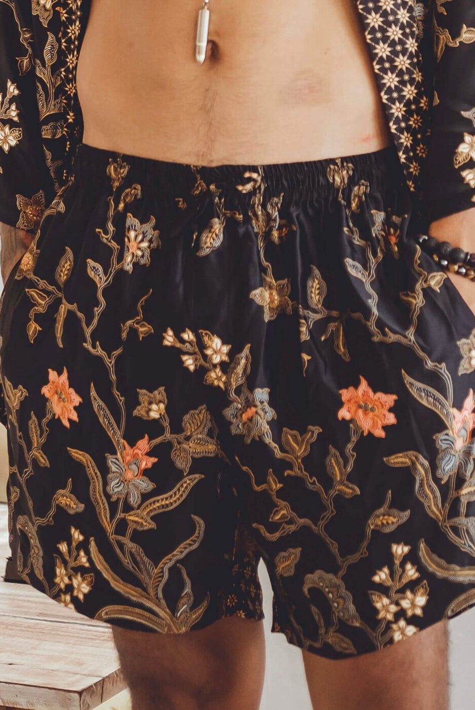 Couple's Silk Kimono Set His and Hers Black&Gold – Eva Moon